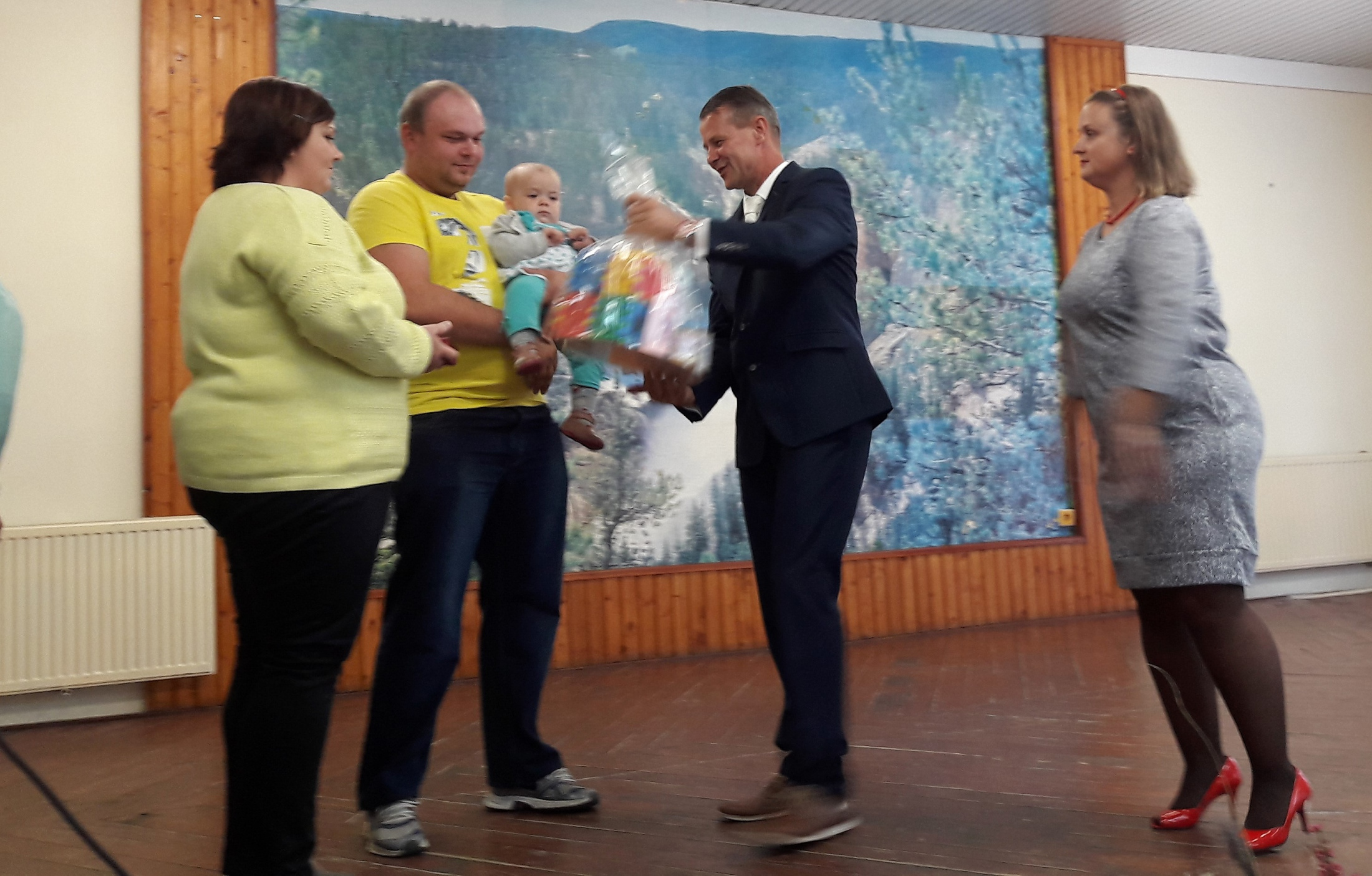 Úcta k starším a Privítanie nových malých občanov 2016